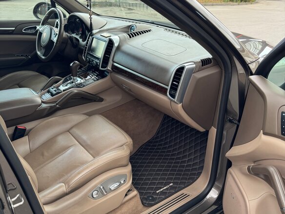 2013 Porsche Cayenne II (958), коричневый, 2550000 рублей - вид 4