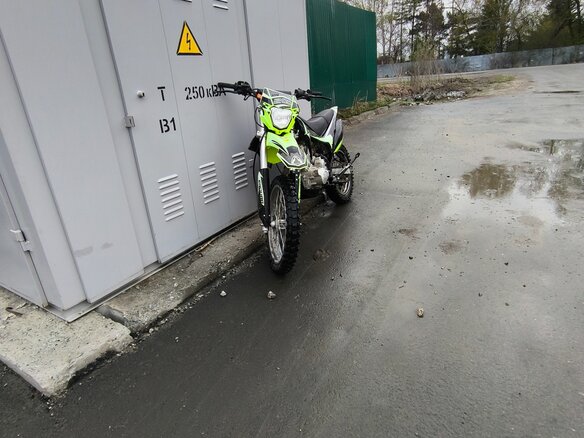 2024 Racer Enduro, зелёный
