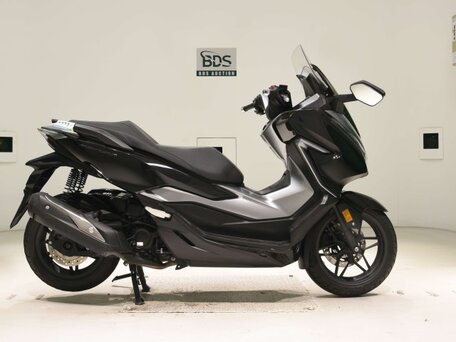 2018 Honda Forza, чёрный, 320000 рублей, вид 2