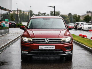 2017 Volkswagen Tiguan II, красный, 2133525 рублей, вид 4