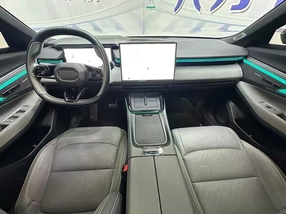 2024 Lynk & Co 08 21.2 kWh I, чёрный - вид 5