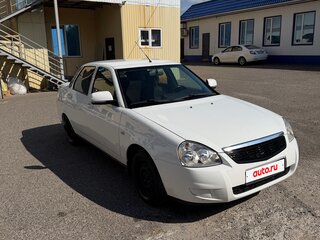 2017 Lada (ВАЗ) Priora I Рестайлинг, белый, 650000 рублей, вид 2