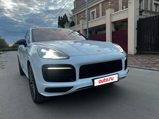 2020 Porsche Cayenne Coupé III, белый, 7500000 рублей, вид 4