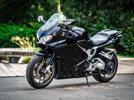 2014 Honda VFR 800, чёрный, 666000 рублей, вид 5