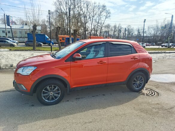 2011 SsangYong Actyon II, красный, 600000 рублей - вид 4