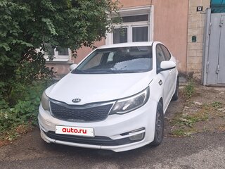 2016 Kia Rio III Рестайлинг, белый, 450000 рублей, вид 1