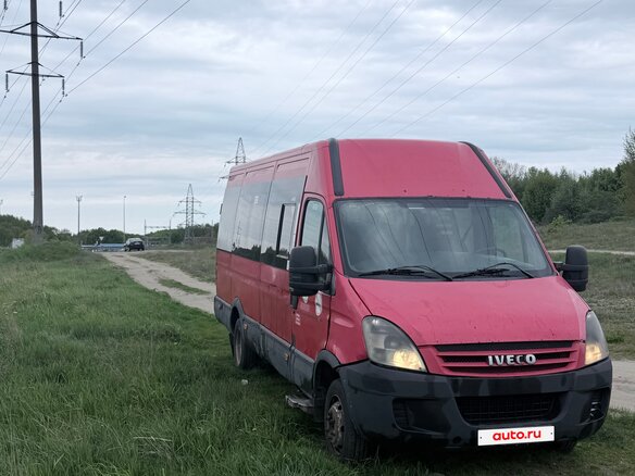 2009 Iveco Daily, красный, 380000 рублей - вид 5
