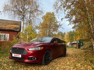 2013 Ford Fusion (North America) II, красный, 950000 рублей, вид 1