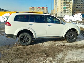 2013 Mitsubishi Pajero Sport II Рестайлинг, белый, 1700000 рублей, вид 4