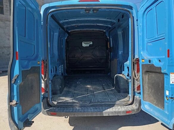 2021 Ford Transit, синий, 3000000 рублей - вид 10