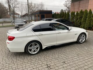 2010 BMW 5 серии 535i VI (F10/F11/F07), белый, 2250000 рублей, вид 2