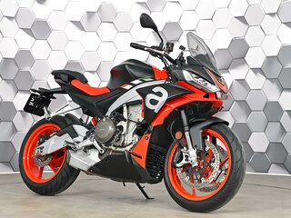 Aprilia Tuono 660