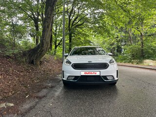 2018 Kia Niro Plug-in hybrid I, белый, 2770000 рублей, вид 2