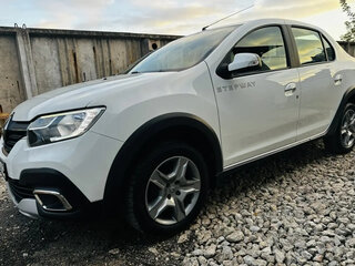 2019 Renault Logan Stepway II Рестайлинг, белый, 1350000 рублей, вид 4