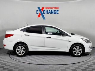 2015 Hyundai Solaris I Рестайлинг, белый, 899000 рублей, вид 4
