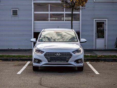 2020 Hyundai Solaris II, белый, 1385000 рублей, вид 2