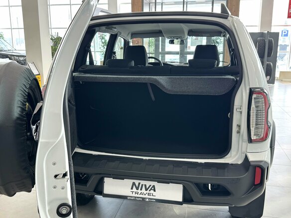 2026 Lada (ВАЗ) Niva Travel I Рестайлинг, белый, 1622000 рублей - вид 6