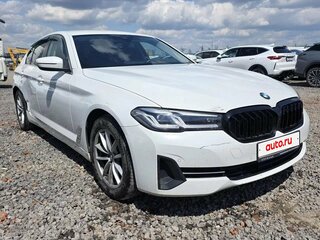 2021 BMW 5 серии 520d xDrive VII (G30/G31/G38) Рестайлинг, белый, 3950000 рублей, вид 3
