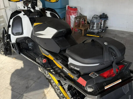 2012 BRP Ski-Doo MXZ Renegade X 1200, пурпурный, 1150000 рублей, вид 2