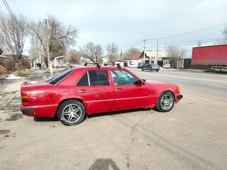 1992 Mercedes-Benz W124 200, красный, 150000 рублей, вид 5