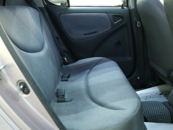 2000 Toyota Vitz I (P10), розовый, 329000 рублей - вид 17