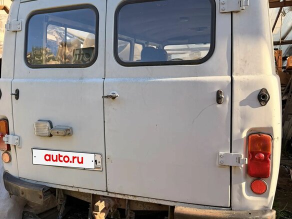 2004 УАЗ 2206, белый, 300000 рублей