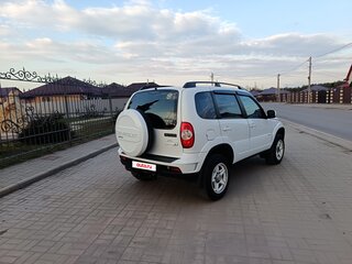 2013 Chevrolet Niva I Рестайлинг, белый, 600000 рублей, вид 5
