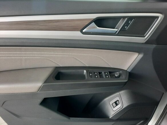 2021 Volkswagen Teramont I Рестайлинг, белый - вид 24
