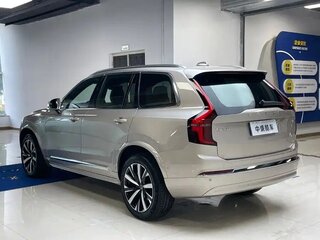 2025 Volvo XC90 B6 II Рестайлинг 2, серый, 7413487 рублей, вид 4