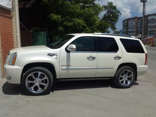 2013 Cadillac Escalade III, белый, 3200000 рублей, вид 3