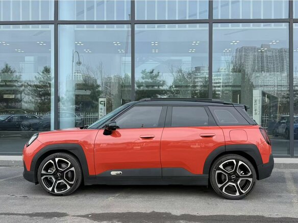 2024 Mini Aceman SE, оранжевый - вид 2