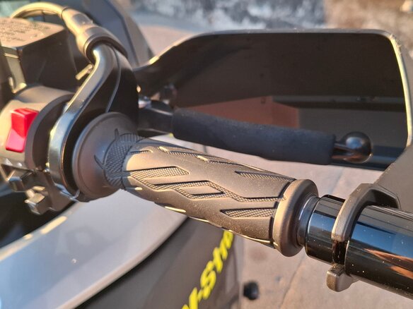 2020 Suzuki V-Strom 1000, жёлтый, 850000 рублей - вид 13