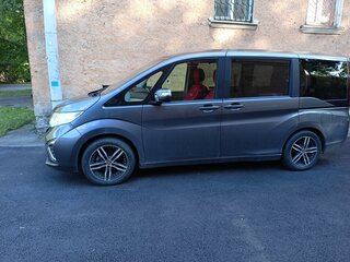 2015 Honda Stepwgn V, серый, 1730000 рублей, вид 2