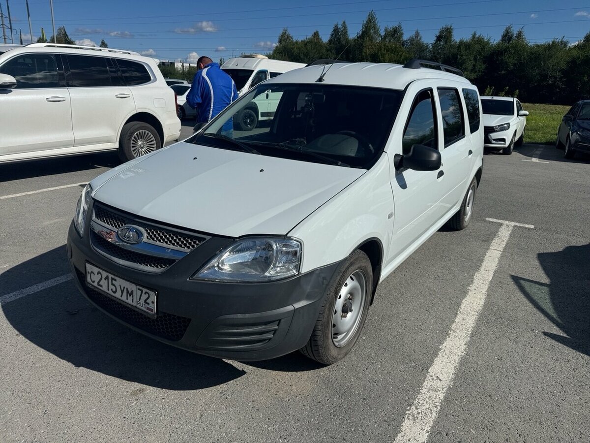 Открыть фотографии: Lada (ВАЗ) Largus I
