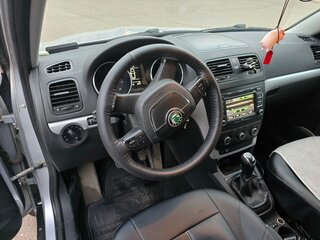 2011 Skoda Yeti I, серебристый, 650000 рублей, вид 3