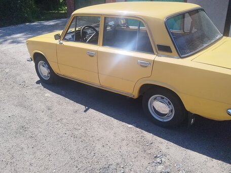 1981 Lada (ВАЗ) 21013, жёлтый, 1000000 рублей, вид 1