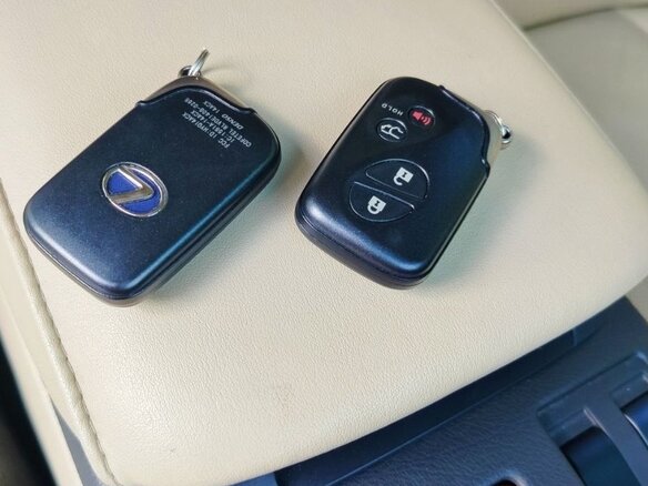 2010 Lexus RX 450h III, чёрный, 2100000 рублей - вид 13