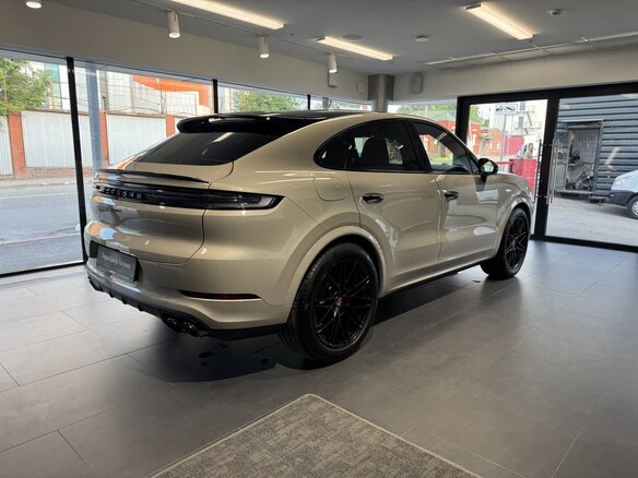 2026 Porsche Cayenne Coupé III Рестайлинг, бежевый, 18490000 рублей - вид 2