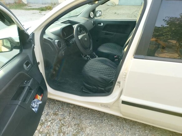 2005 Ford Fusion I, белый - вид 4
