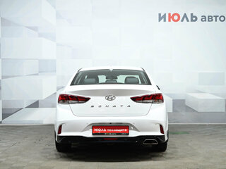 2018 Hyundai Sonata VII (LF) Рестайлинг, белый, 1550000 рублей, вид 5