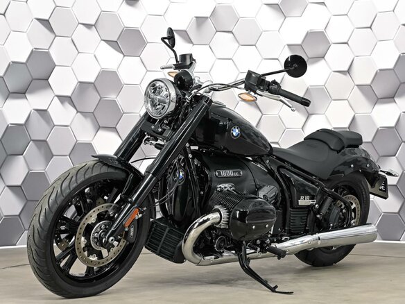 2024 BMW R 18, чёрный, 1729000 рублей - вид 1