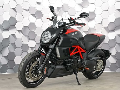 2011 Ducati Diavel Carbon, чёрный, 799000 рублей, вид 2