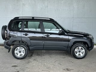 2026 Lada (ВАЗ) Niva Travel I Рестайлинг, чёрный, 1603000 рублей, вид 4