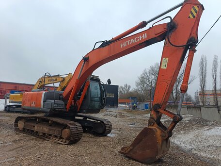 2012 Hitachi ZX200, красный, 3490000 рублей, вид 1