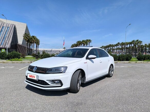2017 Volkswagen Jetta GLI VI Рестайлинг, белый, 1750000 рублей - вид 4