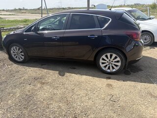 2013 Opel Astra J Рестайлинг, коричневый, 840000 рублей, вид 5
