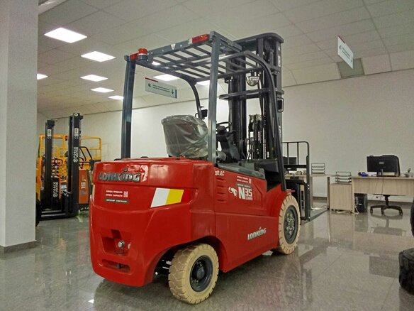 2024 Lonking LG35DT, красный, 2550000 рублей - вид 4