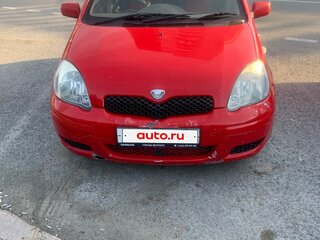 2003 Toyota Vitz I (P10), красный, 240000 рублей, вид 1