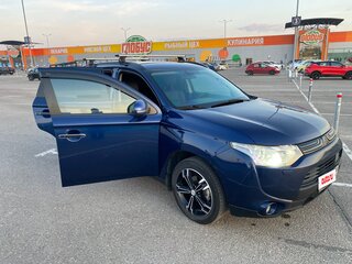 2013 Mitsubishi Outlander III, синий, 1685000 рублей, вид 2