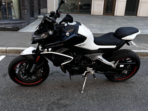 2024 CFMoto 800NK, белый